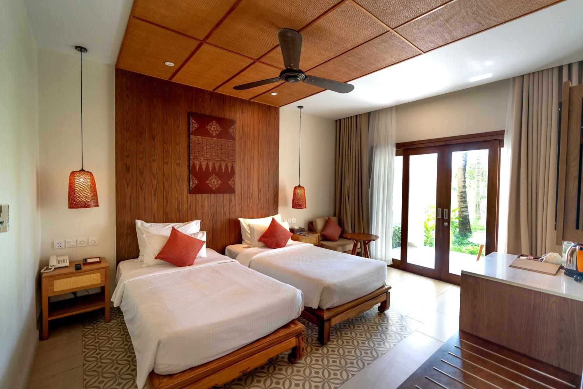Hotel Ivy Plaza Near Igi Airport Hotel
